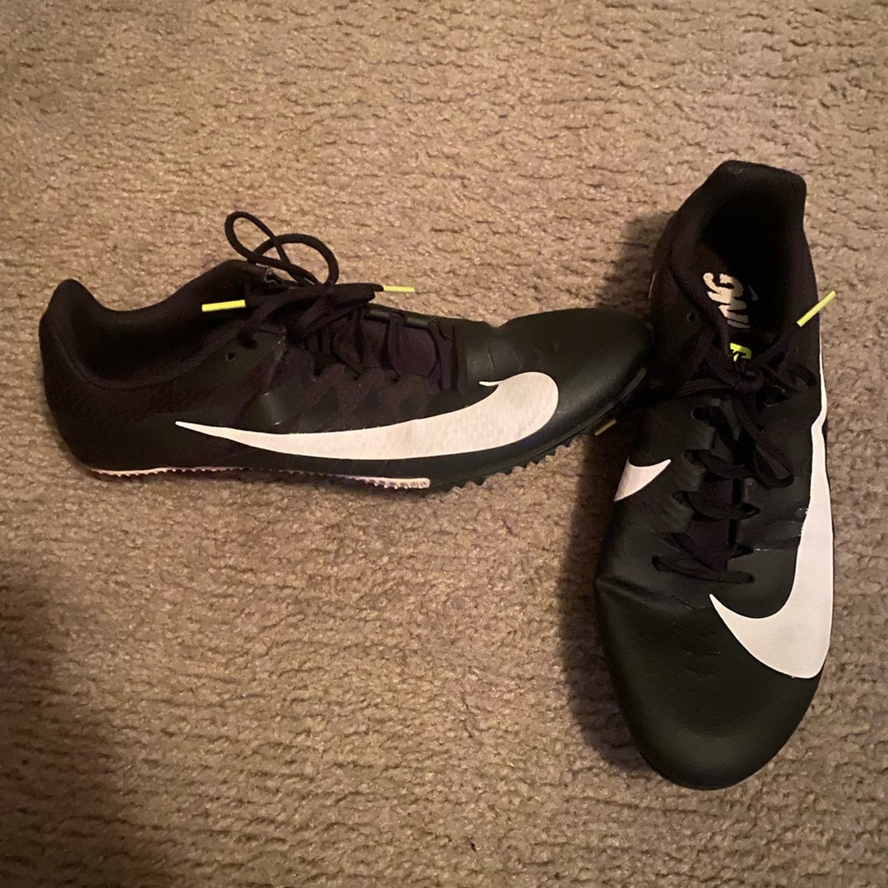 Nose zoom rival size 11
